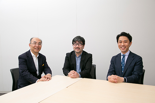 左から。田中 信彦 氏、織田 浩一 氏、岩田 太地