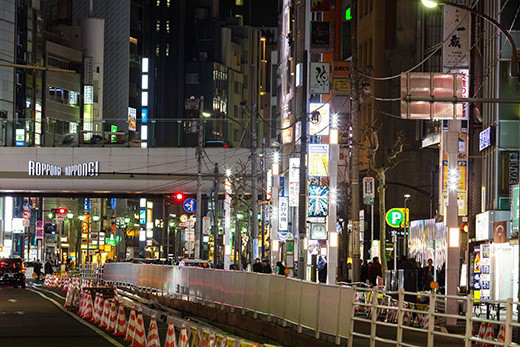 外苑東通りに設置されたスマート街路灯