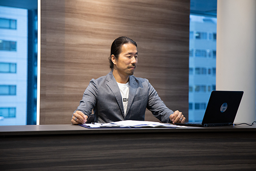 松島倫明(『WIRED』日本版編集長) NHK出版で数々の話題書を手掛けたのち、2018年よりテックやビジネス、カルチャーを横断するメディア『WIRED』日本版編集長を務めている